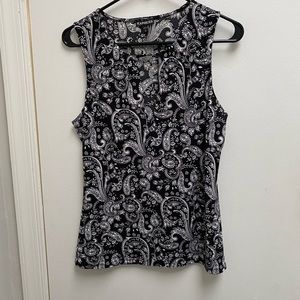 Express black and white keyhole tank